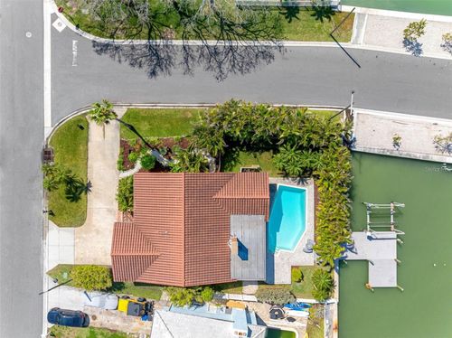 562 Johns Pass Ave, MADEIRA BEACH, FL, 33708-2300 | Card Image