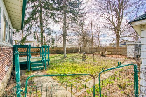 316 S Main St, Webberville, MI, 48892-5143 | Card Image