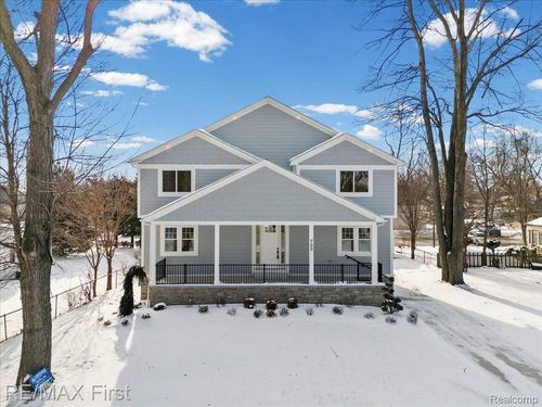 700 Devillen Ave, Royal Oak, MI, 48073-3689 | Card Image