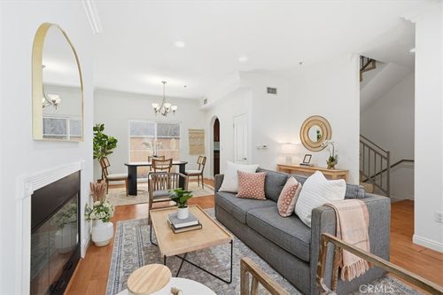105-5719 Camellia, North Hollywood, CA, 91601 | Card Image