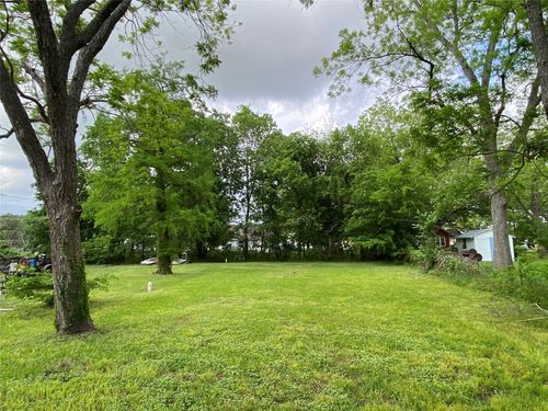 6538 Railroad St, Wallis, TX, 77485-9186 | Card Image