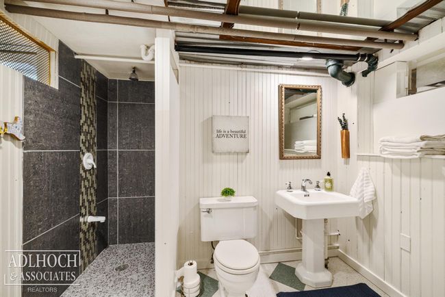 Basement full bath | Image 31