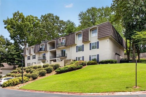 7j-725 Dalrymple Rd, Sandy Springs, GA, 30328-5425 | Card Image