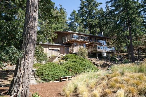 124 Margaret Ave, Salt Spring, BC, V8K1H4 | Card Image