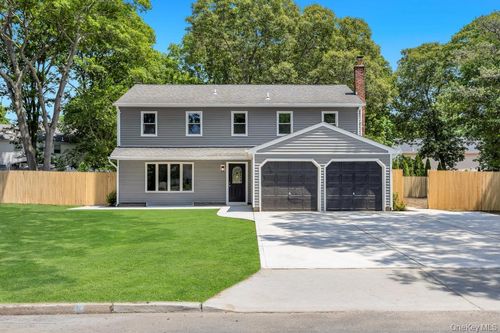 369 Dare Road, Brookhaven, NY, 11784 | Card Image