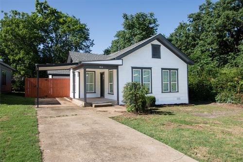916 Wilde St, Denison, TX, 75020-6949 | Card Image