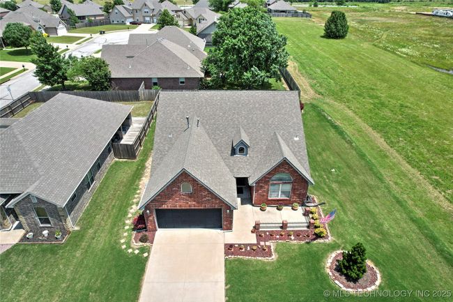 15715 S Broadway St, House other with 3 bedrooms, 2 bathrooms and null parking in Glenpool OK | Image 37