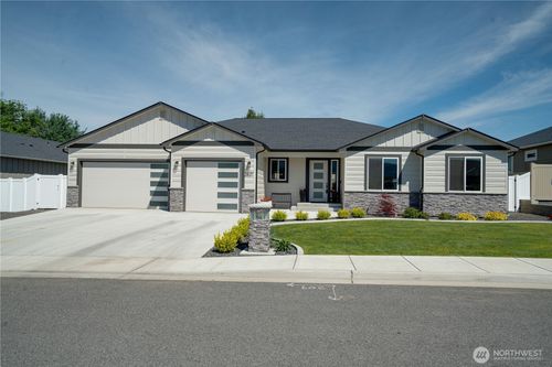 2637 Patriot Way Se, East Wenatchee, WA, 98802-6200 | Card Image