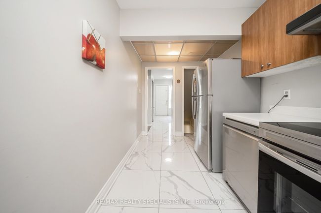 308 Fleetwood Cres, Condo with 4 bedrooms, 2 bathrooms and 2 parking in Brampton ON | Image 18