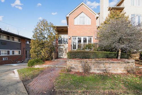 934 W Huron St, Ann Arbor, MI, 48103-4216 | Card Image