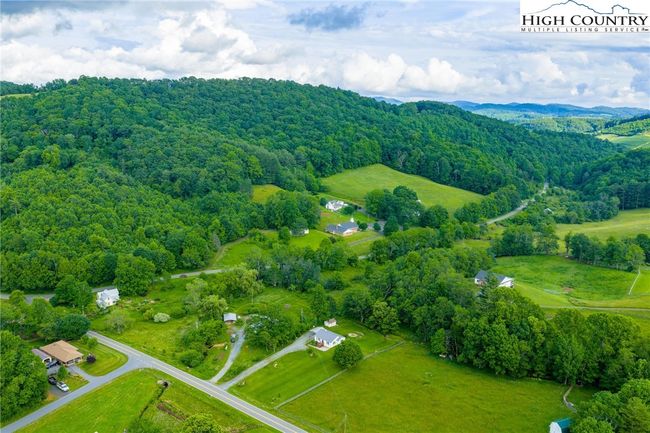 201 W Laurel Knob Rd, House other with 2 bedrooms, 1 bathrooms and null parking in Todd NC | Image 37