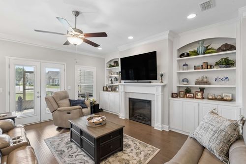 2423 Stonecenter Ln, Murfreesboro, TN, 37128-1109 | Card Image
