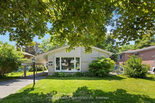 673 Lansdowne Dr, Oshawa, ON, L1G1W5 | Card Image