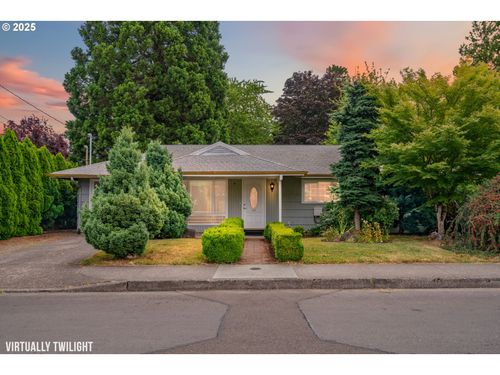 236 Se Cleveland Ave, Gresham, OR, 97080-8062 | Card Image