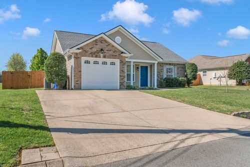 111 Blossom Ct, White House, TN, 37188-7933 | Card Image