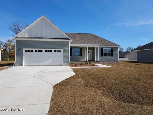 640 Bright Harvest Dr, Maysville, NC, 28555-0600 | Card Image