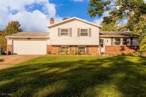 4568 Shriver Rd, North Canton, OH, 44720-1118 | Card Image