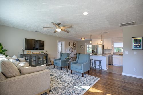 941 Pine Mnr, Marietta, GA, 30066-3839 | Card Image