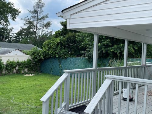 33 Gardner Ave, Hicksville, NY, 11801-2552 | Card Image