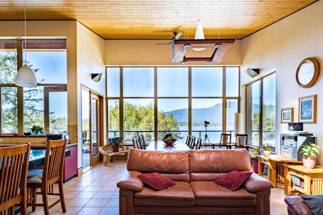 4355 Blind Bay, House other with 4 bedrooms, 3 bathrooms and null parking in Pender Harbour BC | Image 14