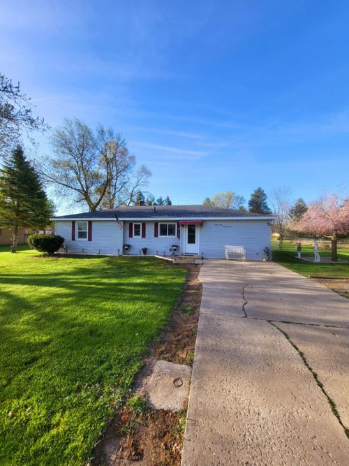 9967 Elm Rd, Ovid, MI, 48866-9509 | Card Image