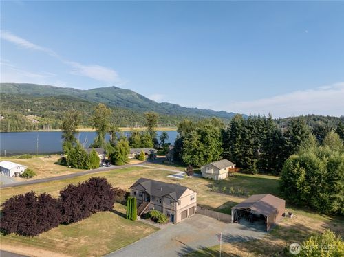 23692 Sawyer Ct, Clearlake, WA, 98235-7726 | Card Image