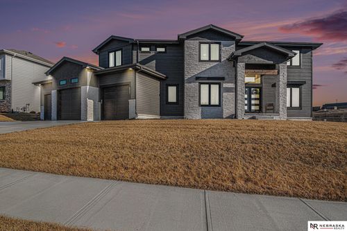 6953 N 172nd St, Bennington, NE, 68007-3334 | Card Image