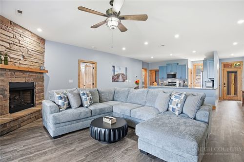 22-d-142 Crescent Lane, Sugar Mountain, NC, 28604 | Card Image