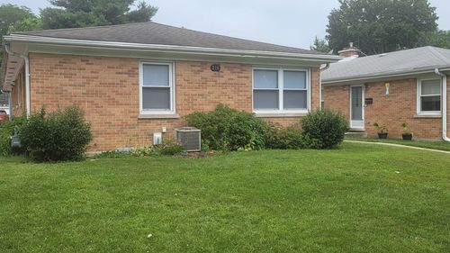 a-216 Chase Ave, Lombard, IL, 60148-5811 | Card Image