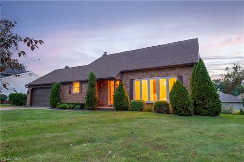 3411 Dunmore Ave Nw, Canton, OH, 44708-1006 | Card Image