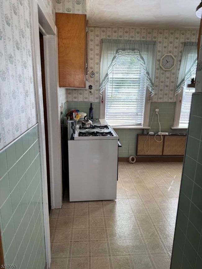 63 2 Nd Ave, House other with 4 bedrooms, 2 bathrooms and null parking in Garwood NJ | Image 17