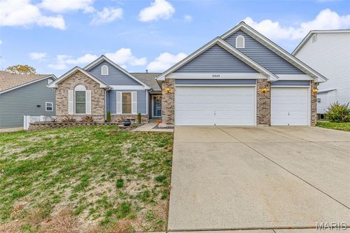 2043 Grants Valley Ln, Imperial, MO, 63052-4017 | Card Image