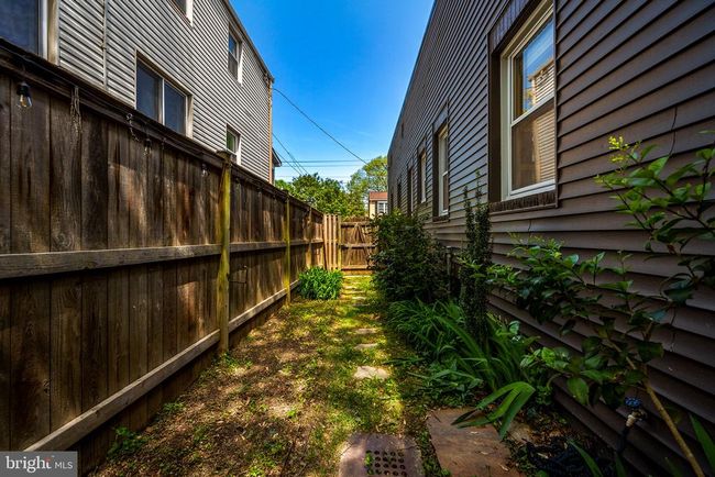 319 Hume Ave, Home with 2 bedrooms, 2 bathrooms and null parking in ALEXANDRIA VA | Image 28
