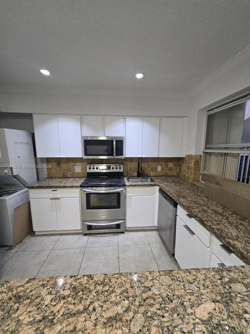 apt-5-1701 N Treasure Dr, North Bay Village, FL, 33141-4220 | Card Image