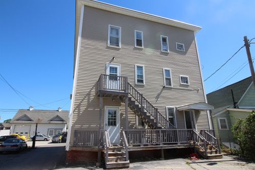 158 Willow Street, Manchester, NH, 03103 | Card Image