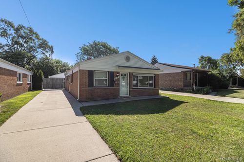 8476 Robindale Ave, Dearborn Heights, MI, 48127-1211 | Card Image