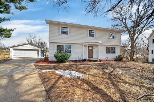 1611 66th St, Windsor Heights, IA, 50324-1653 | Card Image