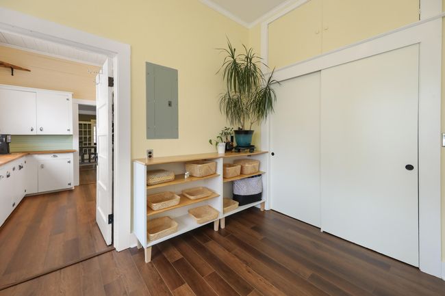 Mudroom off Kitchen | Image 24