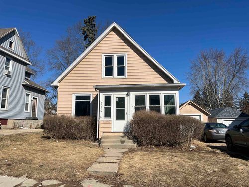 514 E Garden St, Freeport, IL, 61032-5719 | Card Image