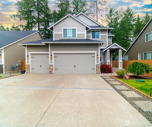 901 161st Street Ct E, Spanaway, WA, 98387-4333 | Card Image