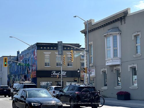 205-15242 Yonge St, Aurora, ON, L4G1L9 | Card Image