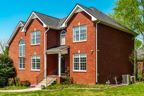 135 N Wynridge Way, Goodlettsville, TN, 37072-8842 | Card Image