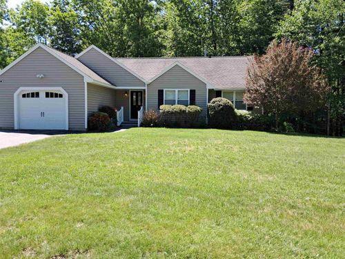 4 Sterling Way, Hudson, NH, 03051-3717 | Card Image