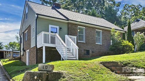 10 Enka Oak St, Candler, NC, 28715-7904 | Card Image