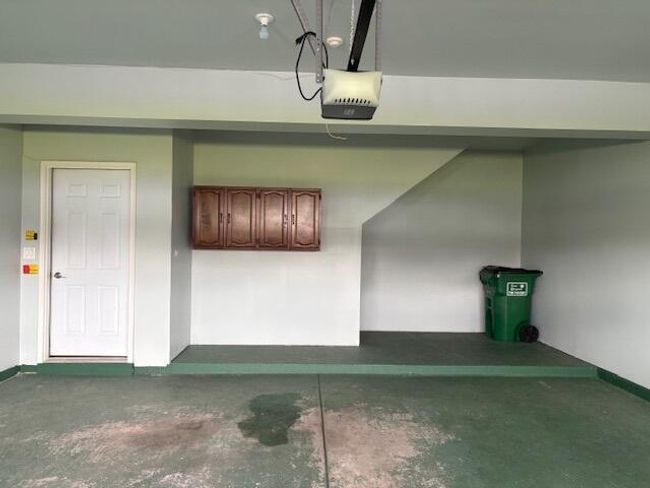 Garage B | Image 6