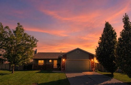 1661 N Prairie Run Cir, Mulvane, KS, 67110-1120 | Card Image