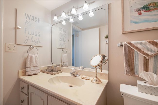 APT-807B - 3910 Inverrary Blvd, Condo with 2 bedrooms, 2 bathrooms and null parking in Lauderhill FL | Image 19