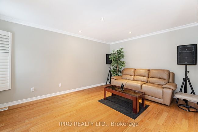 19 Citronella Lane, House other with 6 bedrooms, 4 bathrooms and 4 parking in Brampton ON | Image 13