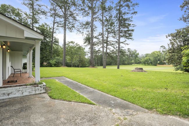 Front Yard | Image 4