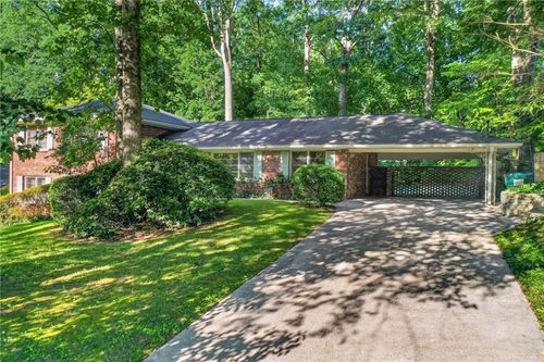 6885 Heathfield Dr, Sandy Springs, GA, 30328-2035 | Card Image